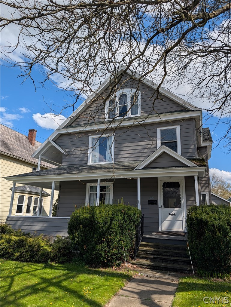 141 Tompkins Street