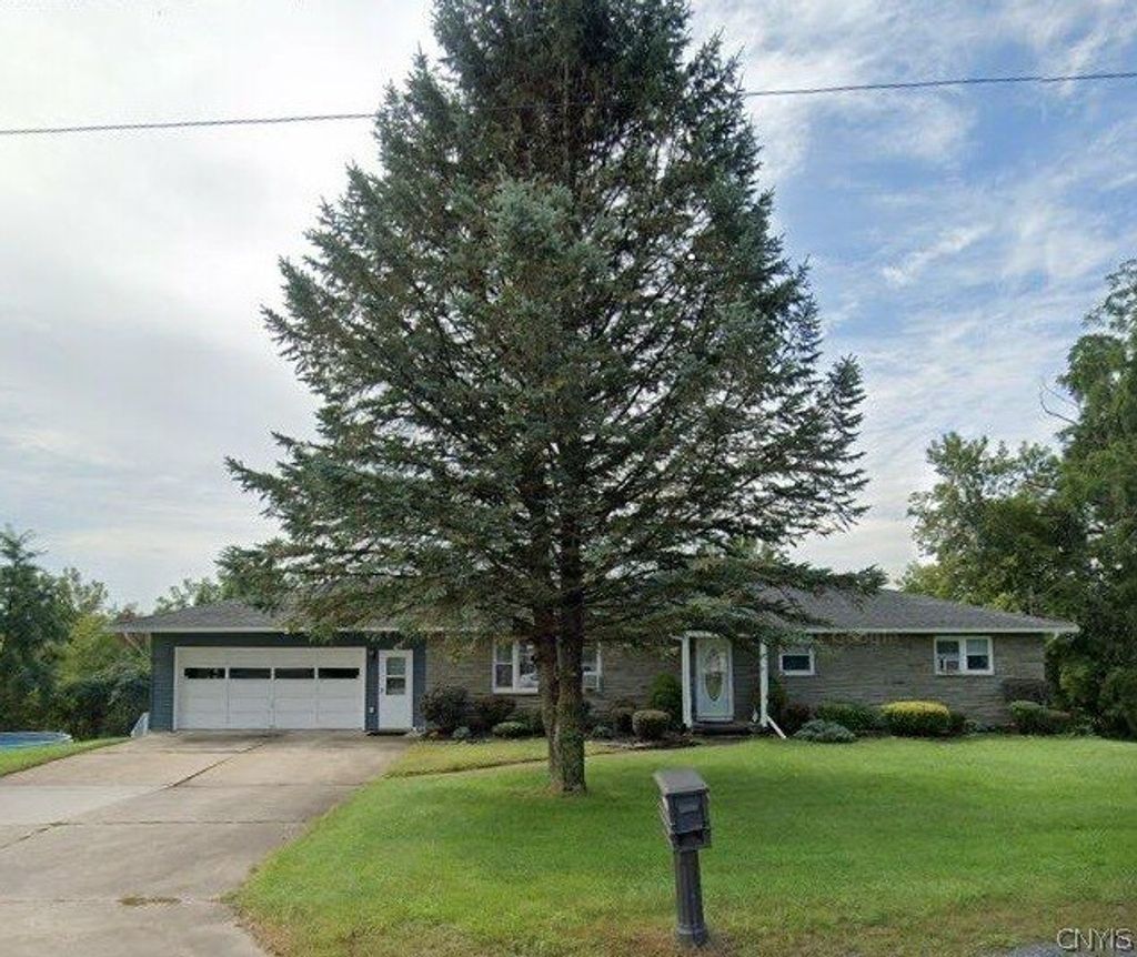 Photo of 9538 Maynard Drive, Marcy, NY 13403 (MLS # S1664931)