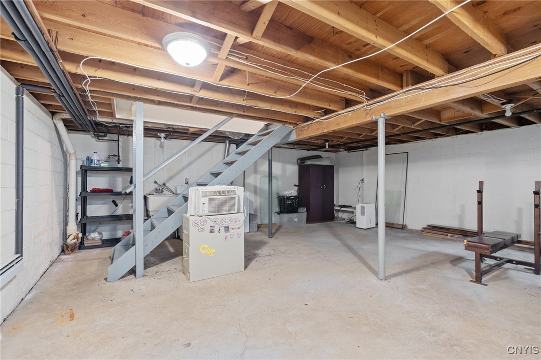 4287 Stepping Stone Lane, Clay, New York image 36