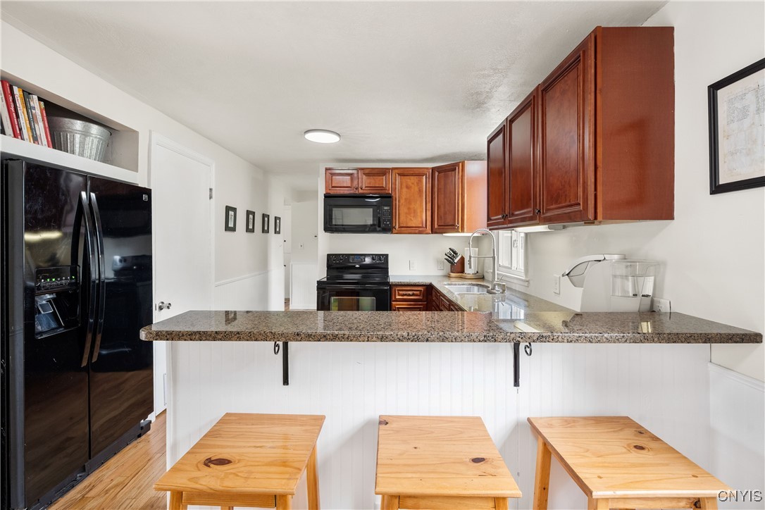 203 Forest Drive, Cicero, New York image 5