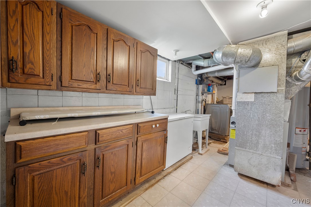203 Forest Drive, Cicero, New York image 30