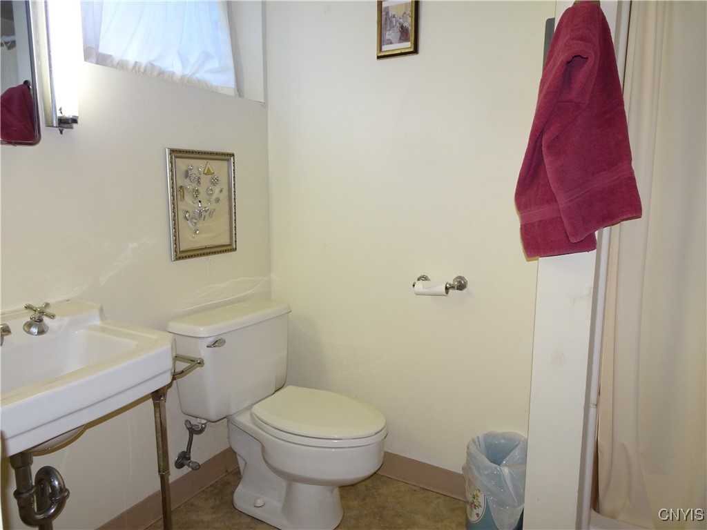 Geddes, New York 13219, United States, 4 Bedrooms Bedrooms, ,2 BathroomsBathrooms,Residential,Active,218681