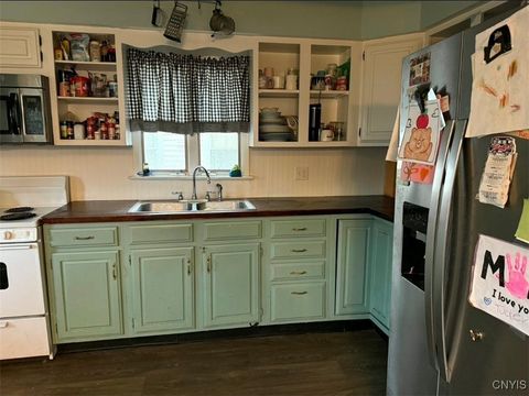 Tiny photo for 117 E Bacon Street, Marshall, NY 13480 (MLS # S1648576)