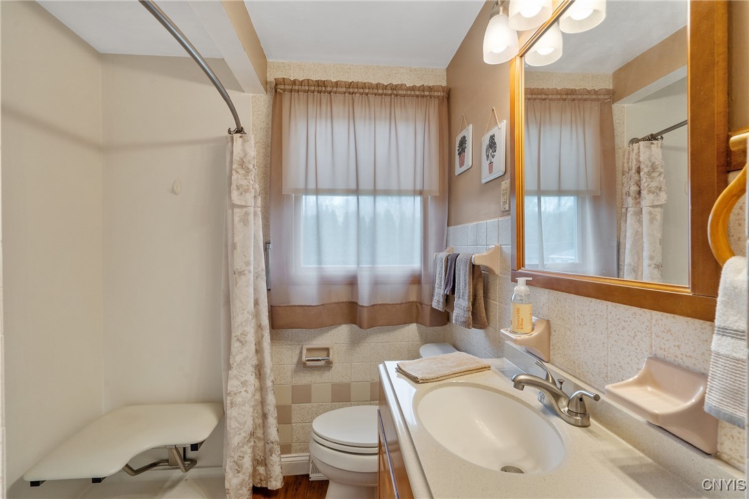 111 Fernpark Drive, Camillus, New York image 23