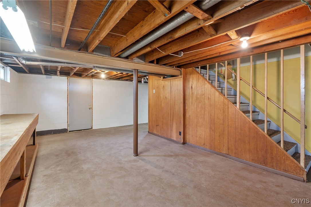 111 Fernpark Drive, Camillus, New York image 32