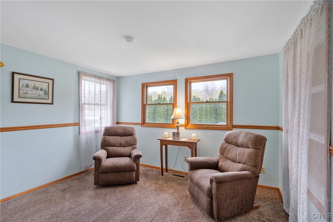 111 Fernpark Drive, Camillus, New York image 18
