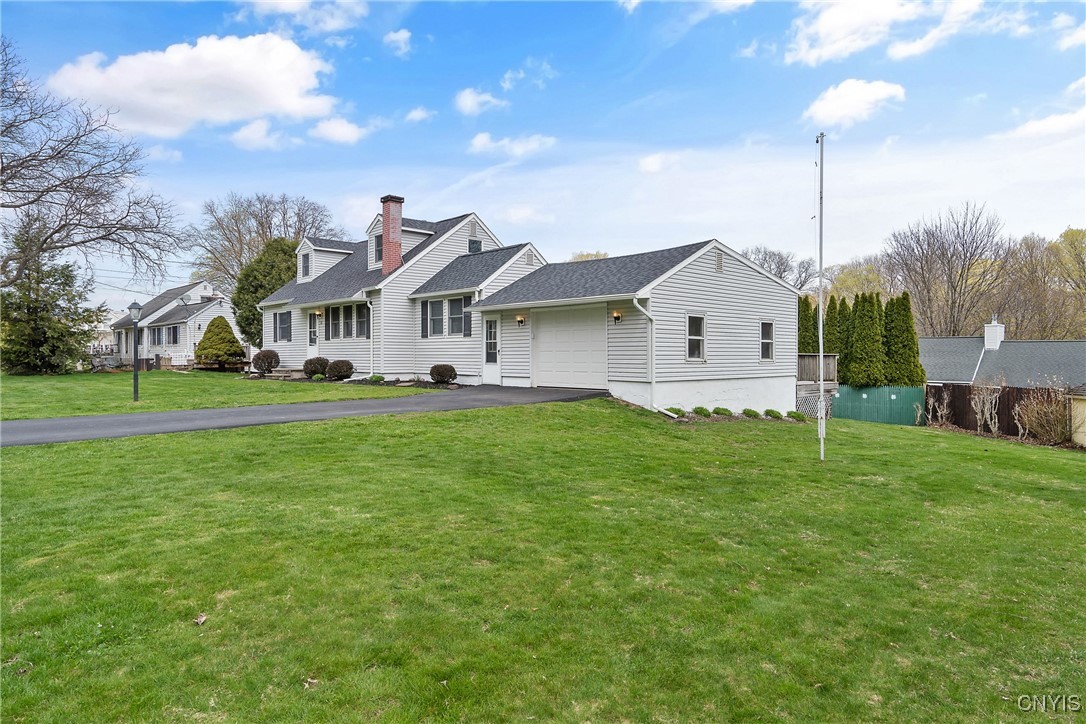 111 Fernpark Drive, Camillus, New York image 34