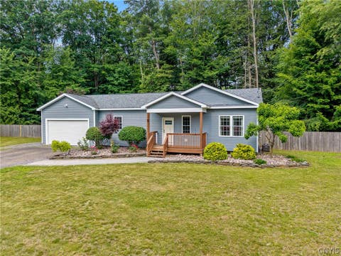 Photo of 9 Oak Drive, Schroeppel, NY 13132 (MLS # S1695123)