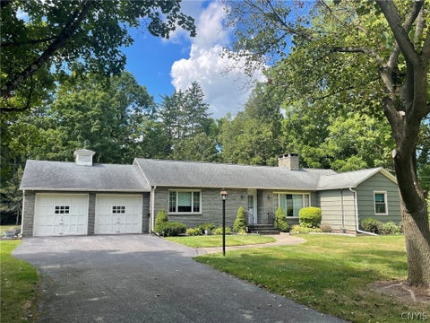 Homes For Sale - 17 Castle Street<br/> Oneida County, Vernon, NY 13421