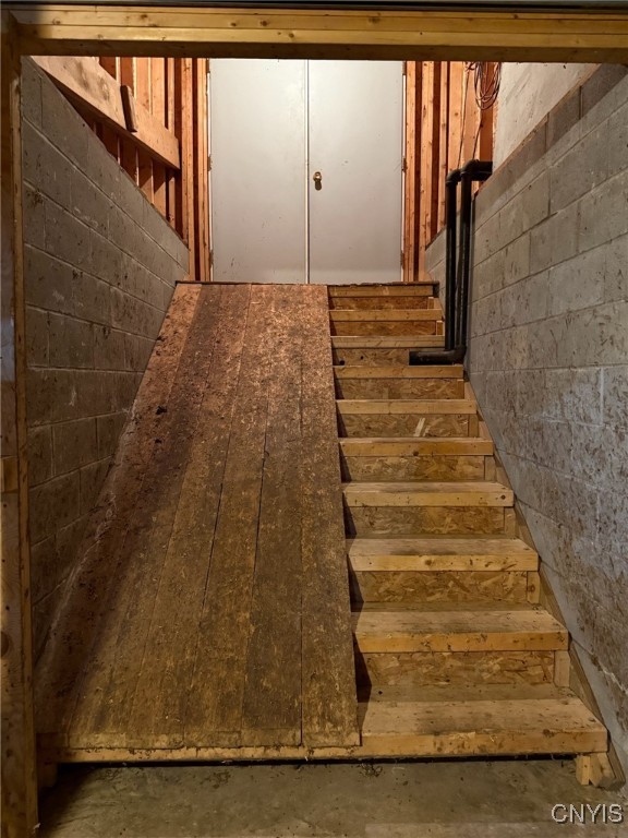 243 Green Road, New Haven, New York image 38