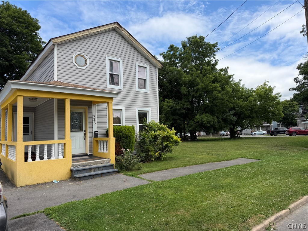 733 Mary Street