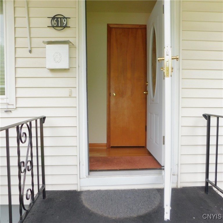 Geddes, New York 13219, United States, 3 Bedrooms Bedrooms, ,2 BathroomsBathrooms,Residential,Pending,121451