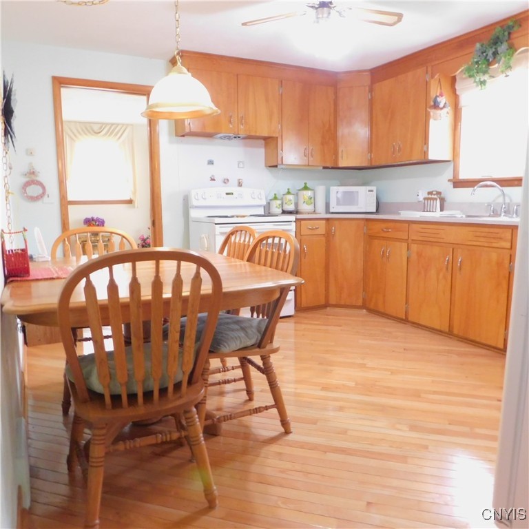 Geddes, New York 13219, United States, 3 Bedrooms Bedrooms, ,2 BathroomsBathrooms,Residential,Pending,121451