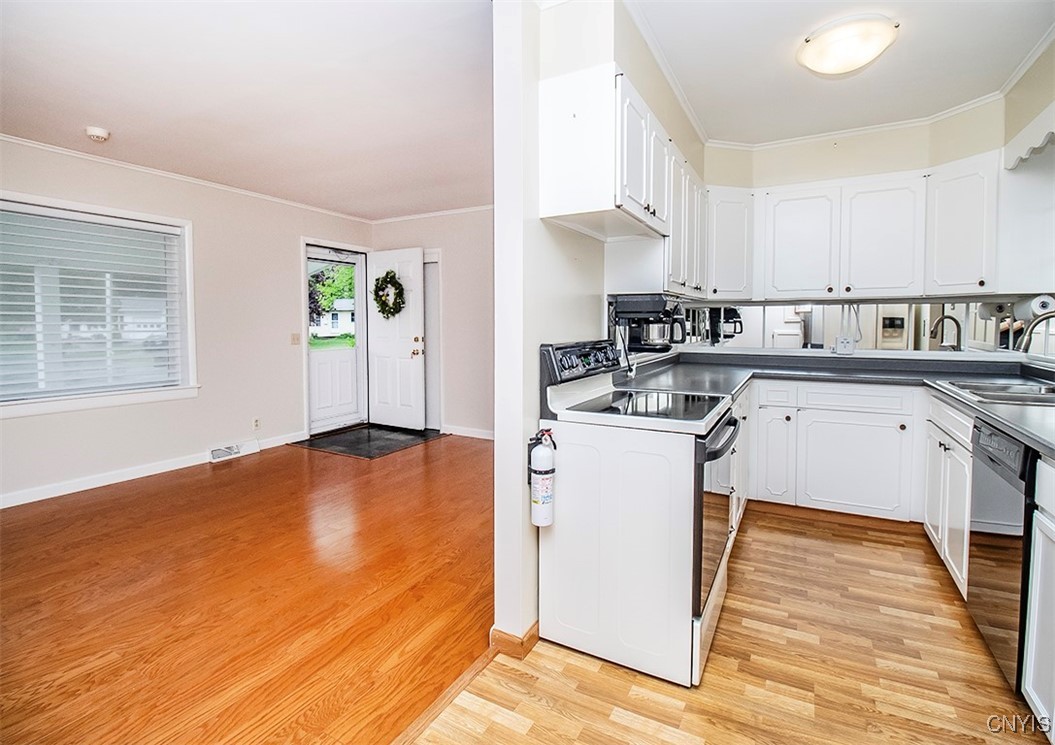 6 Tyler Court, Manlius, New York image 5