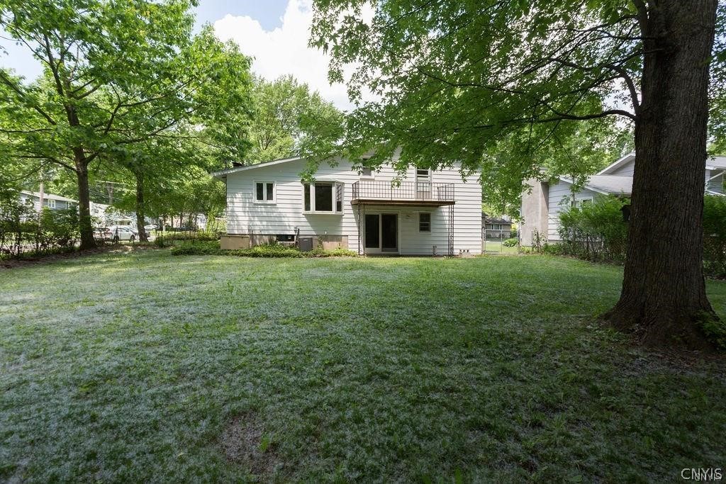 321 Wells Avenue W