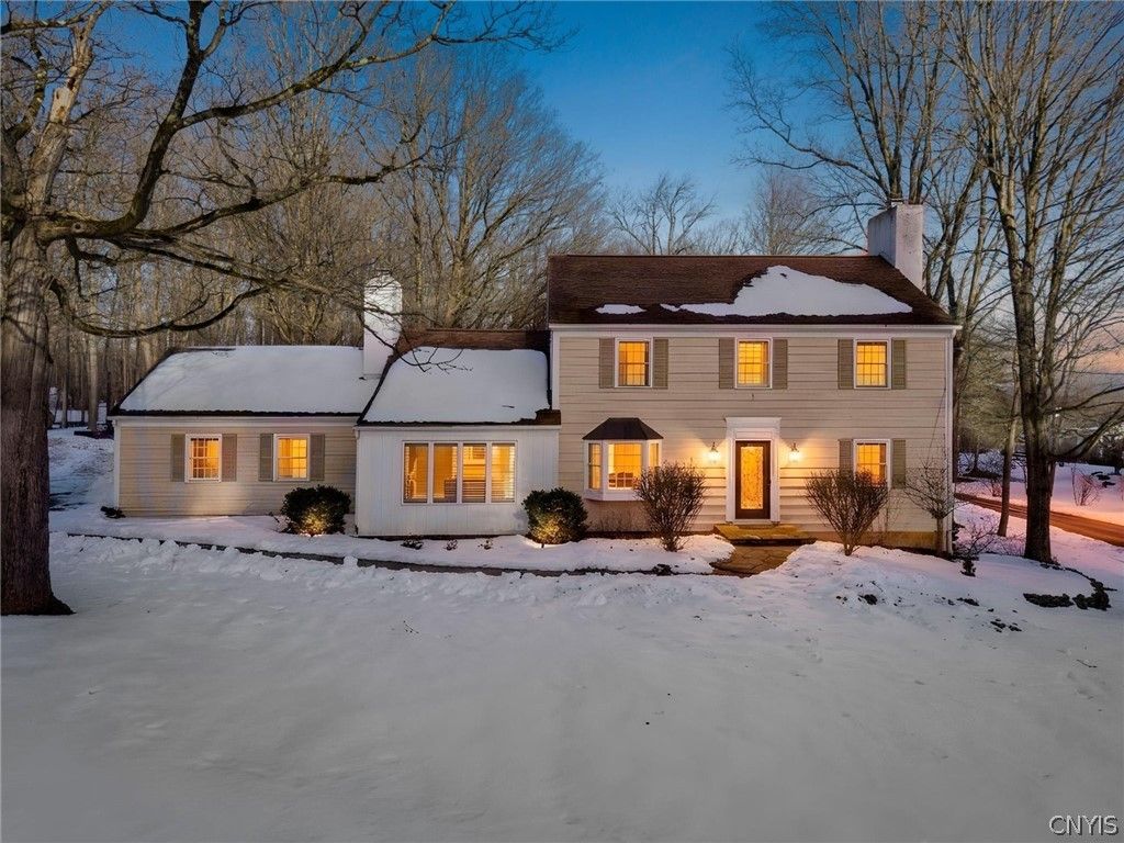 Photo of 4270 Indianfield Road, Kirkland, NY 13323 (MLS # S1665115)