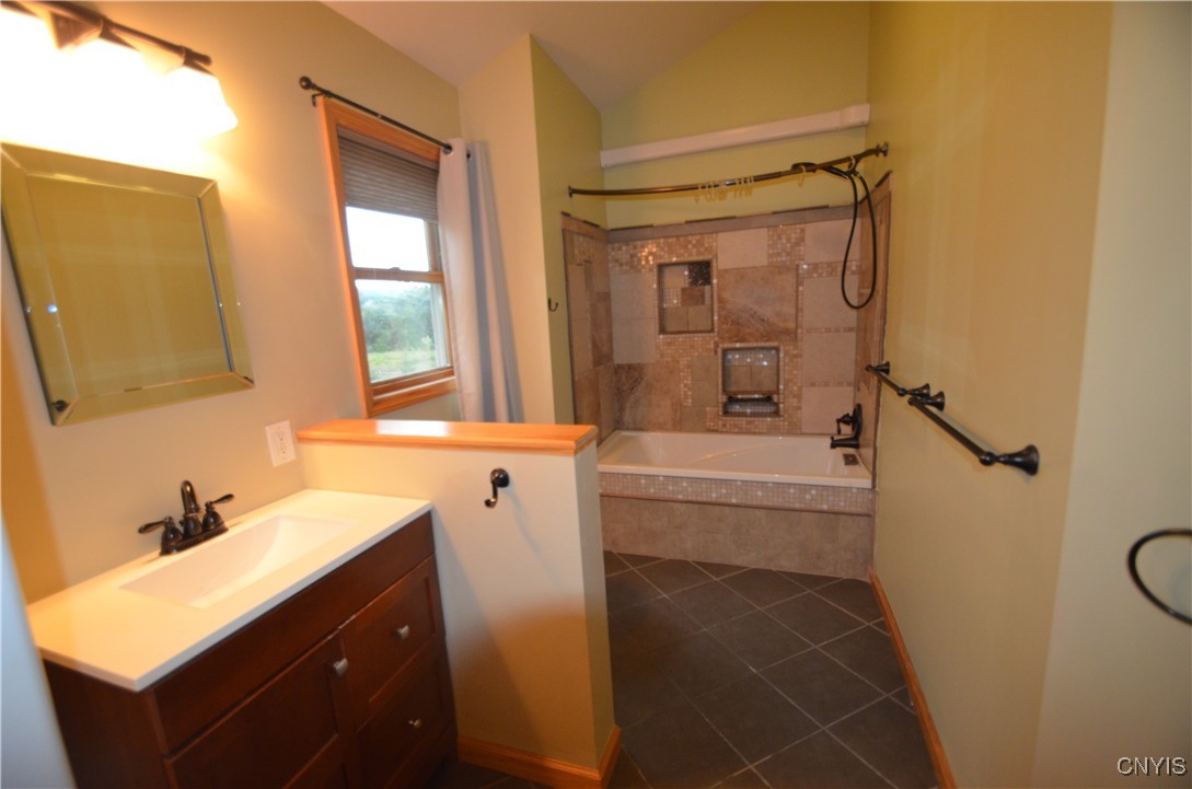 Marcellus, New York 13108, United States, 4 Bedrooms Bedrooms, ,3 BathroomsBathrooms,Residential,Active,198643