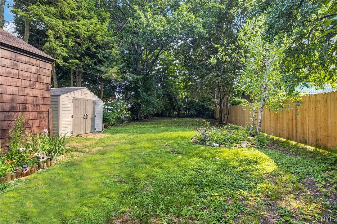 12 Woodland Road