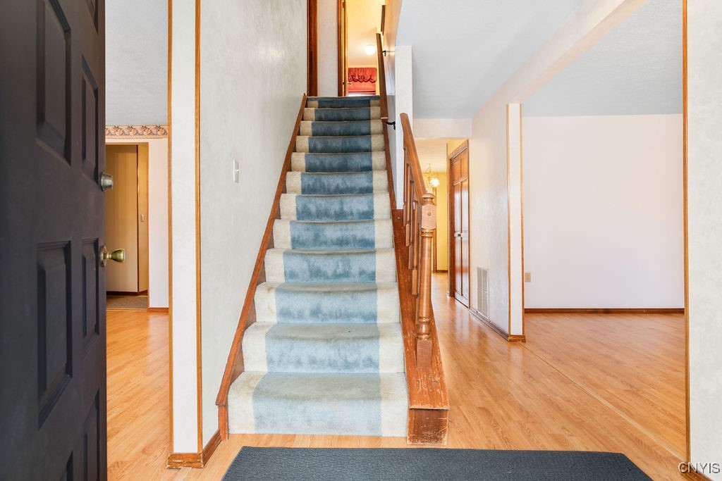 4766 Sabre Lane, Manlius, New York image 5