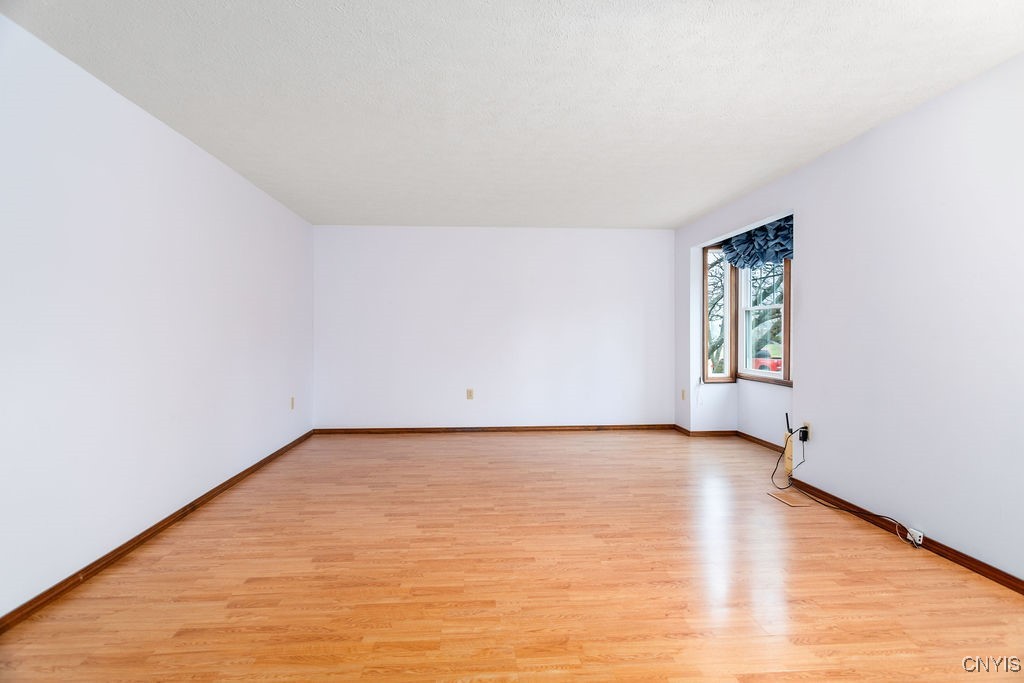4766 Sabre Lane, Manlius, New York image 4