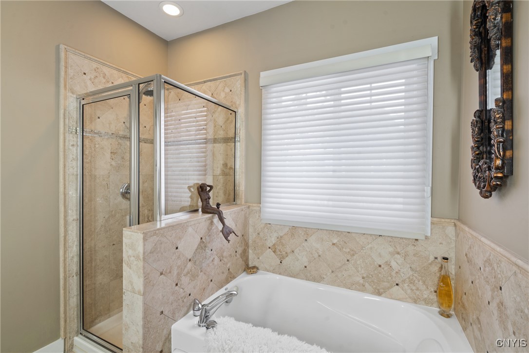 8211 Whitman Way, Clay, New York image 25