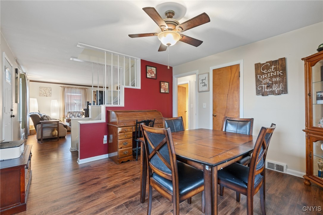 404 S Onondaga Road, Camillus, New York image 17