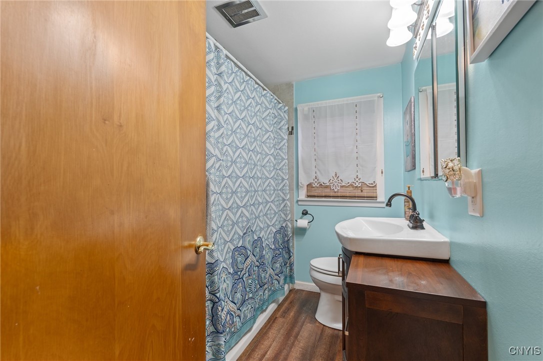 404 S Onondaga Road, Camillus, New York image 23
