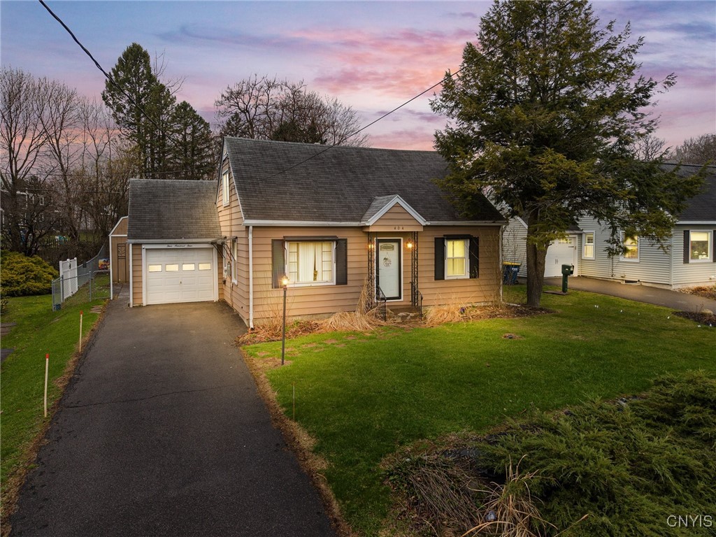 404 S Onondaga Road, Camillus, New York image 1