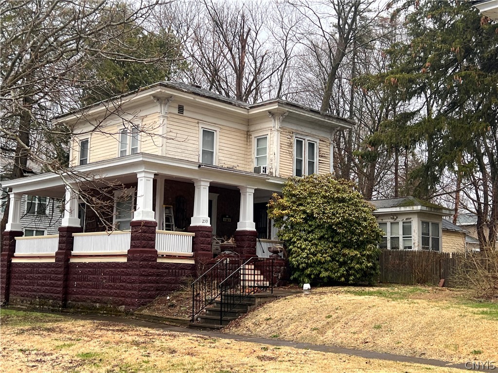 259 W 5th Street S