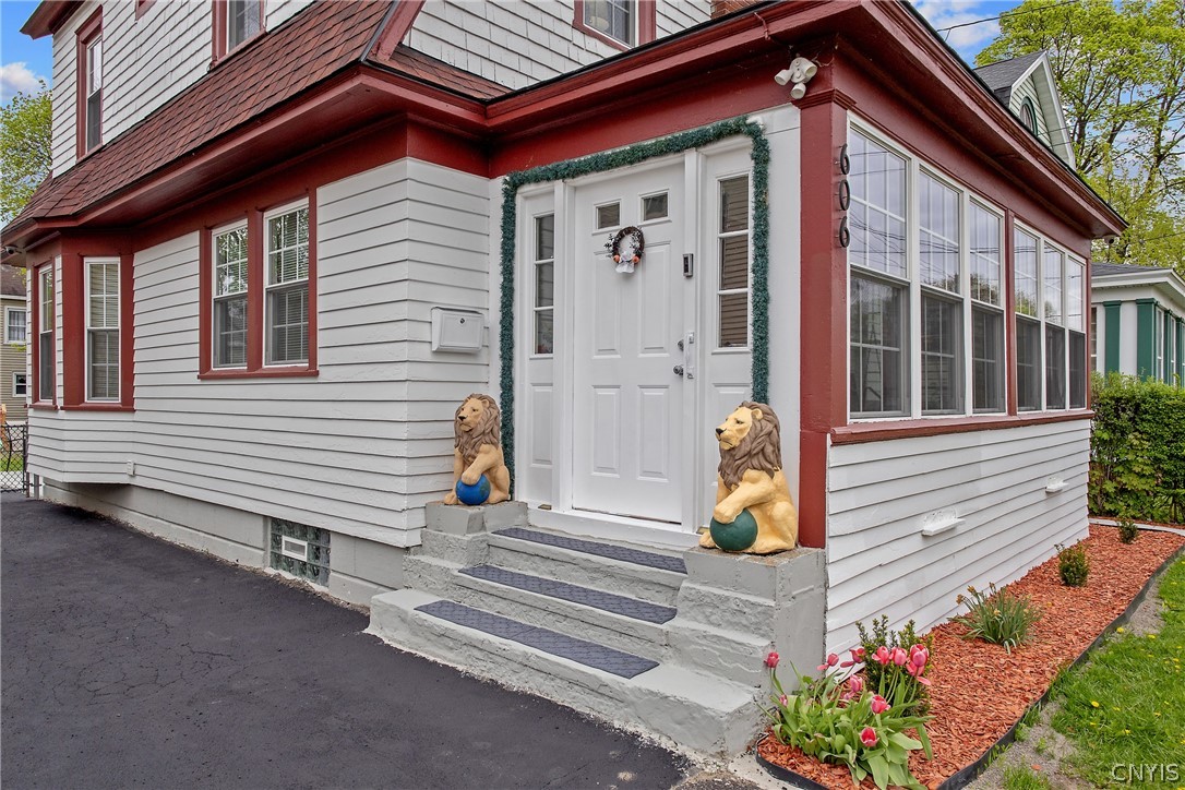606 Seeley Road