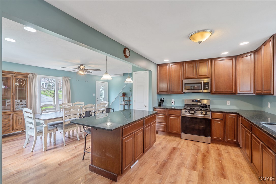 506 Richards Road, Camillus, New York image 9