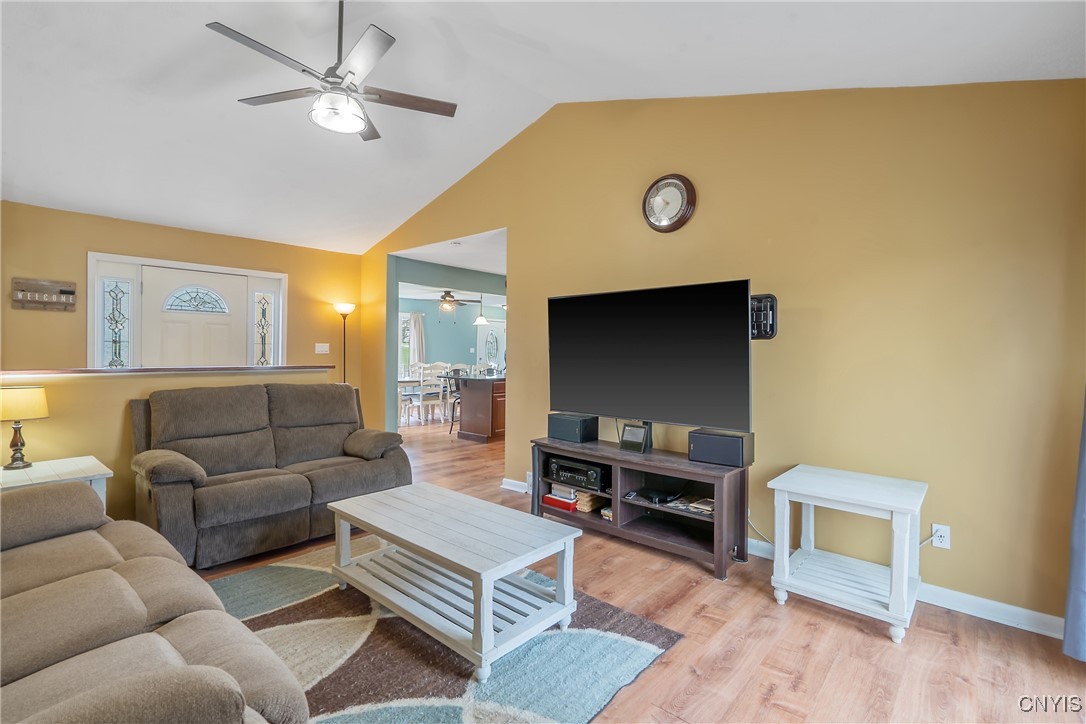 506 Richards Road, Camillus, New York image 16