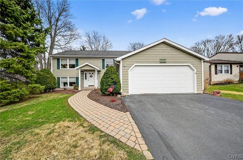 Homes For Sale - 6234 Wynmoor Drive<br/> Cicero, NY 13039