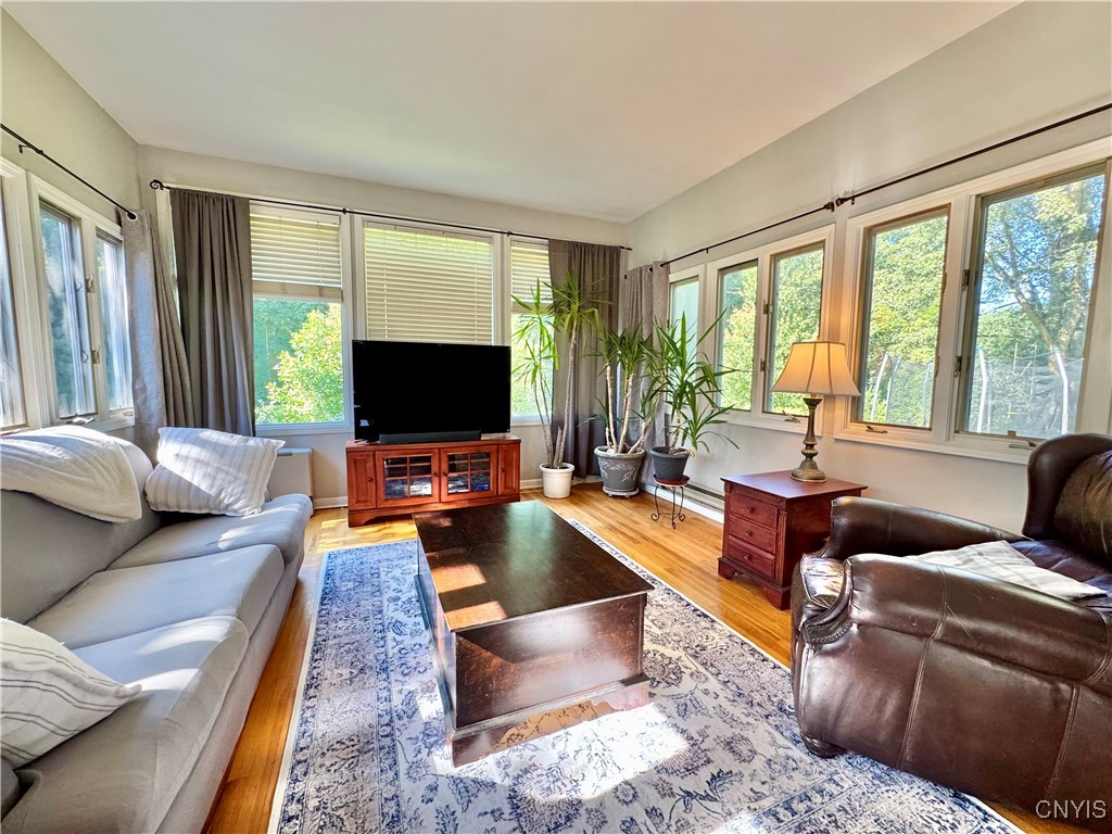 Dewitt, New York 13078, United States, 5 Bedrooms Bedrooms, ,4 BathroomsBathrooms,Residential,Active,203610