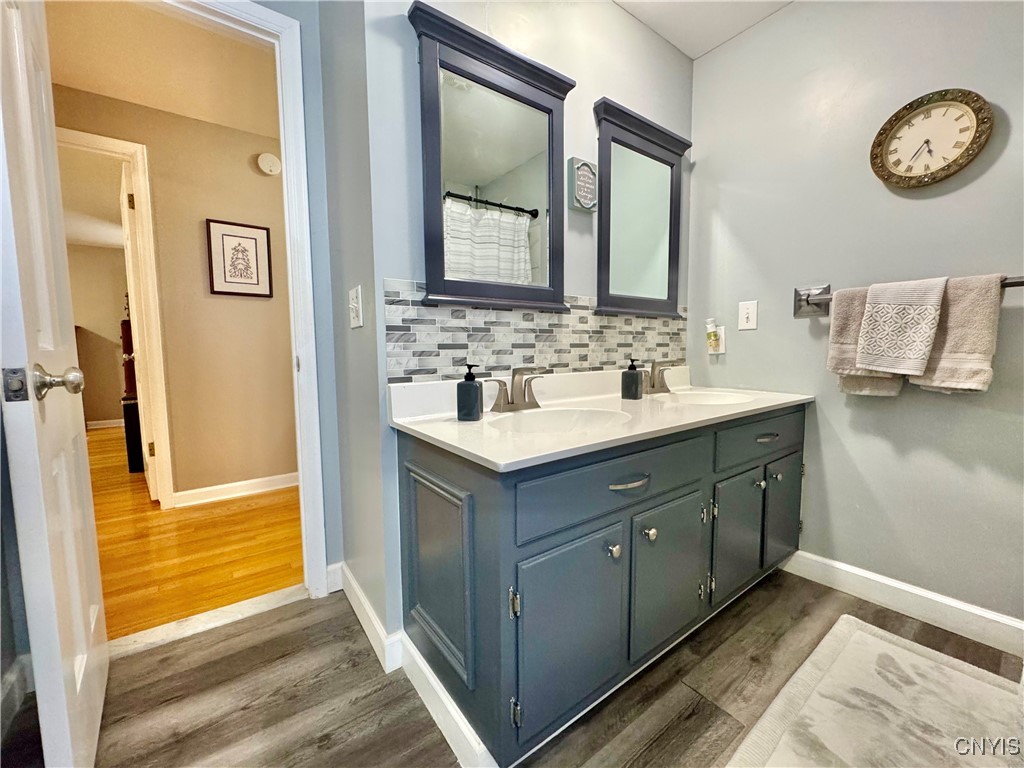 Dewitt, New York 13078, United States, 5 Bedrooms Bedrooms, ,4 BathroomsBathrooms,Residential,Active,203610