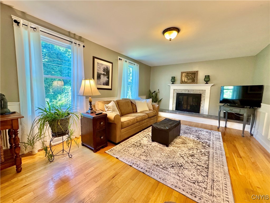 Dewitt, New York 13078, United States, 5 Bedrooms Bedrooms, ,4 BathroomsBathrooms,Residential,Active,203610