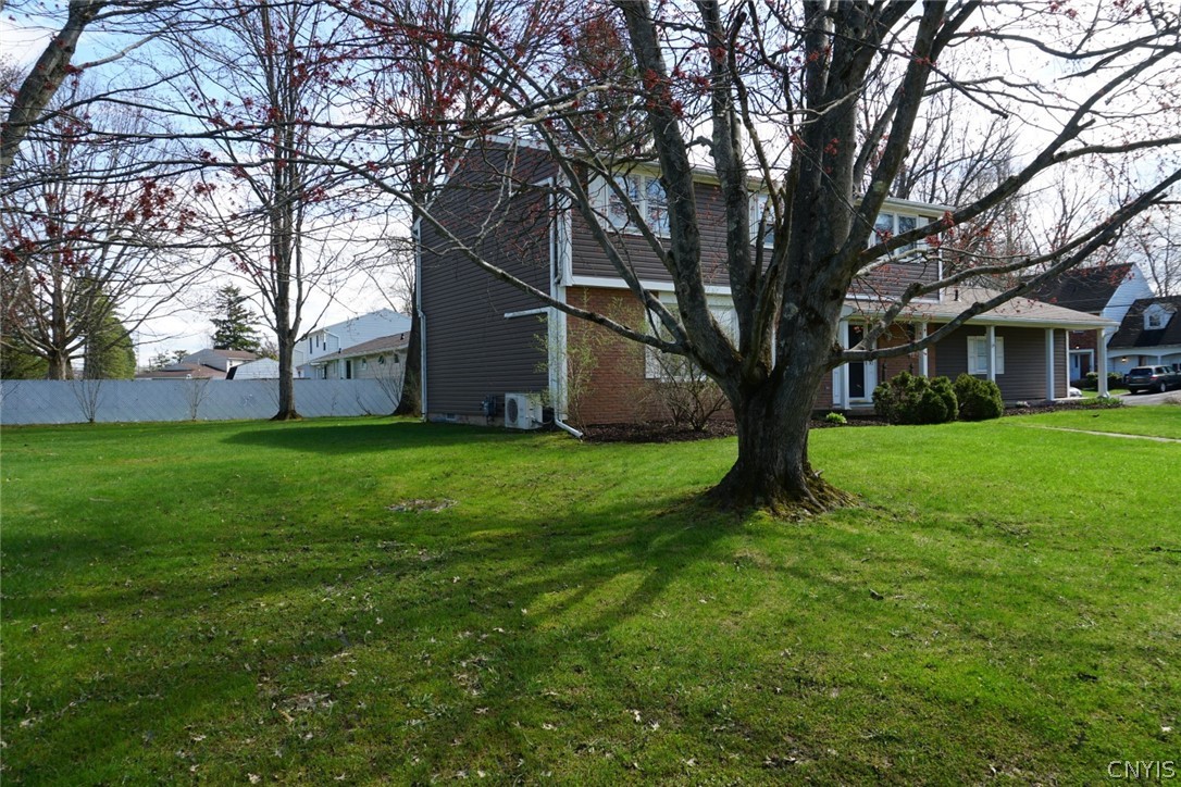5525 Topsfield Ln