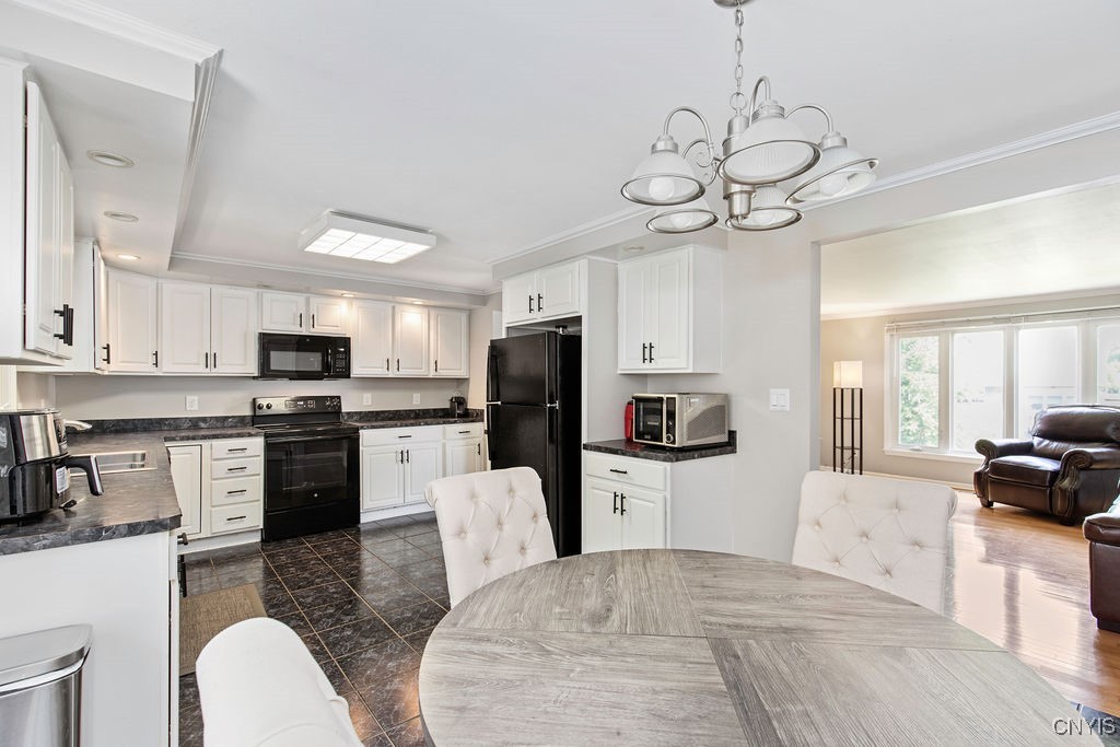 4190 Stepping Stone Lane, Clay, New York image 12