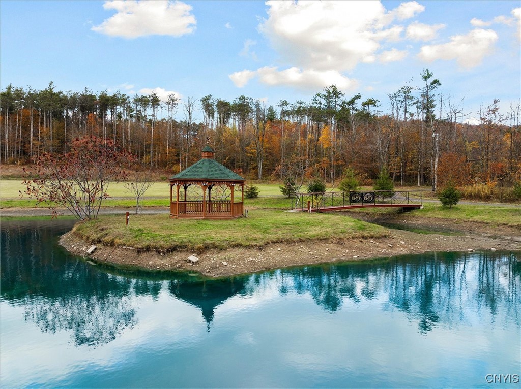 289 Twin Ponds Drive