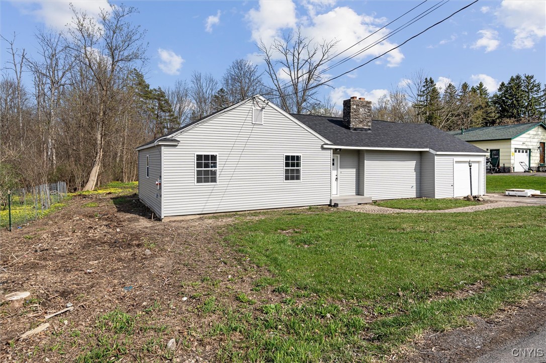 8758 Whiting Road, Cicero, New York image 4