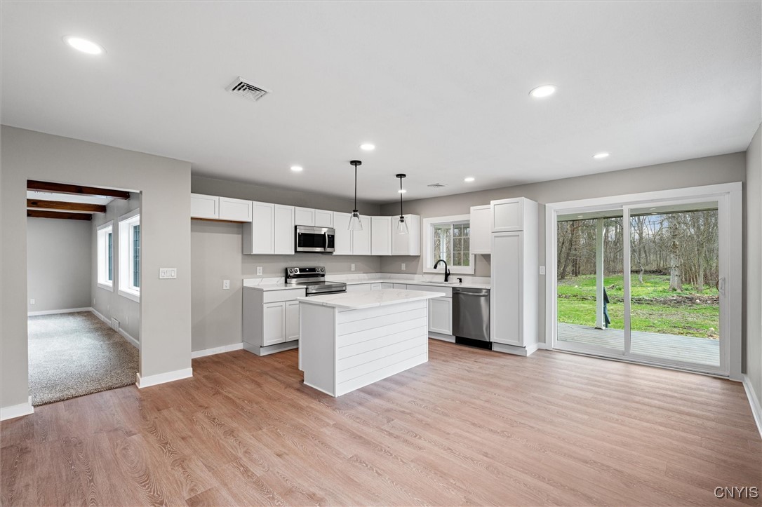 8758 Whiting Road, Cicero, New York image 23