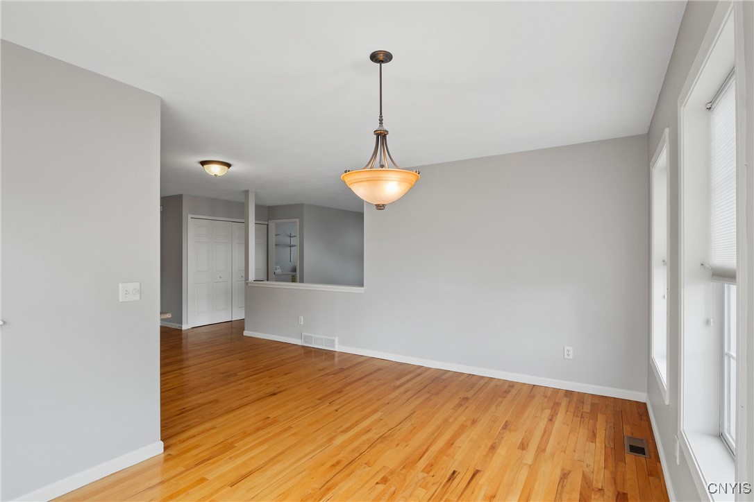 8402 Sutcliffe Drive, Clay, New York image 19