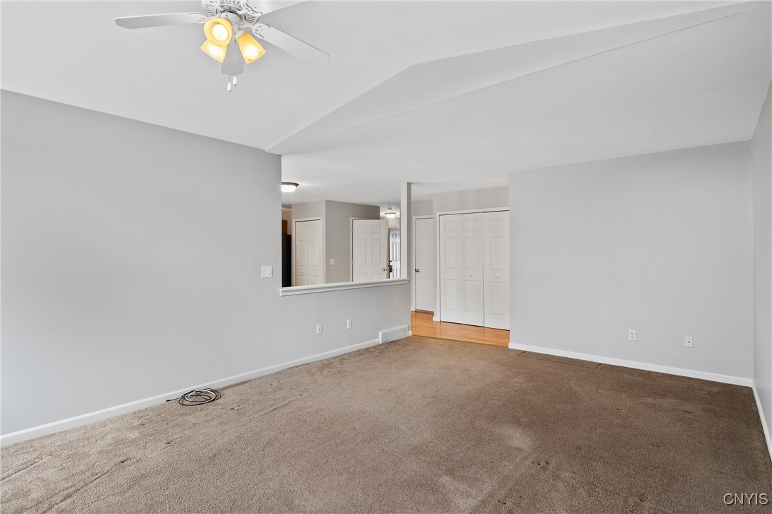 8402 Sutcliffe Drive, Clay, New York image 9