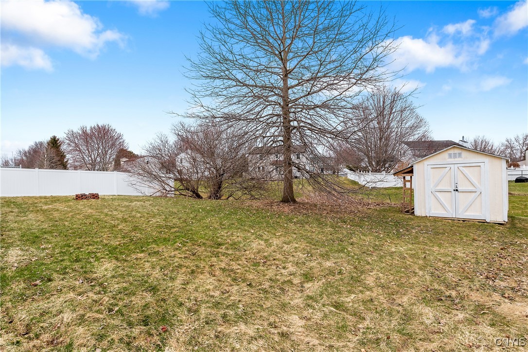 8402 Sutcliffe Drive, Clay, New York image 36