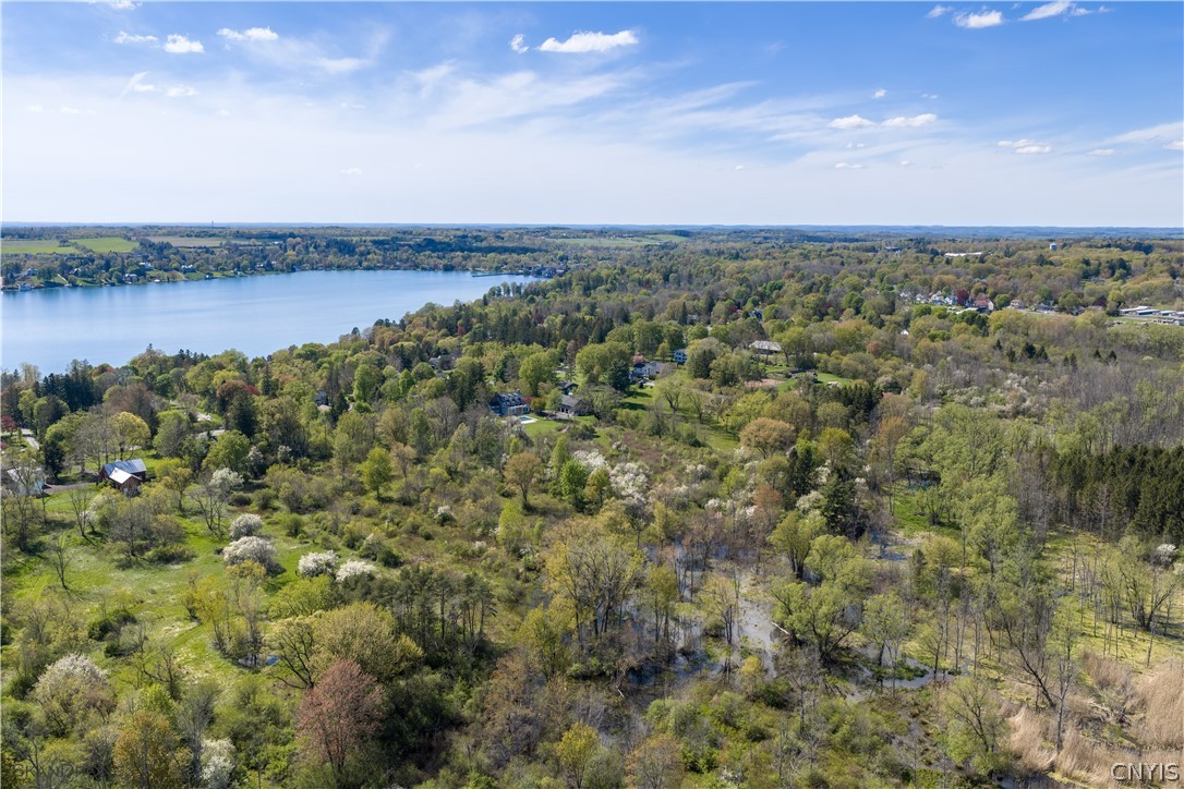 E Lake Road