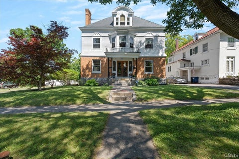 Homes For Sale - 307 Summit Avenue<br/> Syracuse, NY 13207
