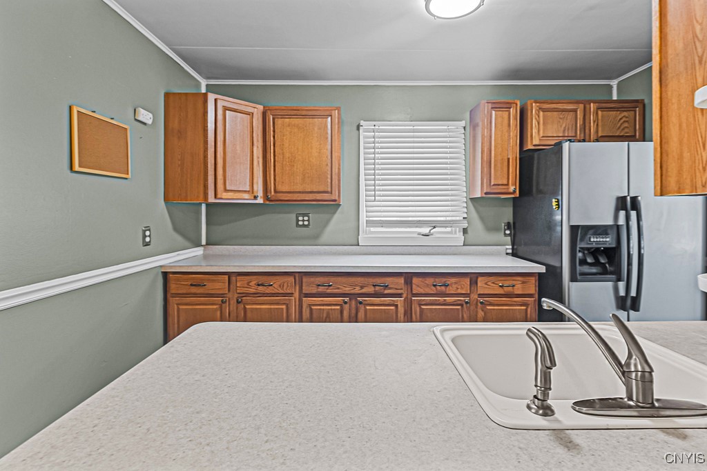 81 Oakdale Ave S Ave, New Hartford, New York image 9