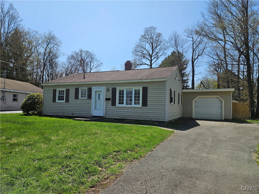 81 Oakdale Ave S Ave, New Hartford, New York image 1