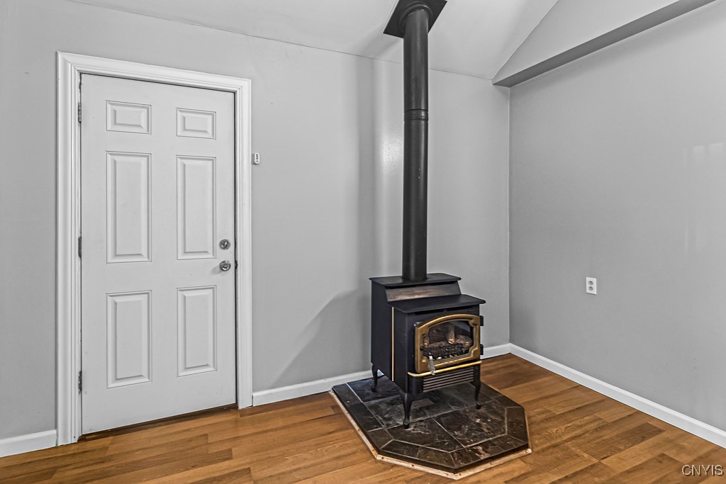 81 Oakdale Ave S Ave, New Hartford, New York image 5