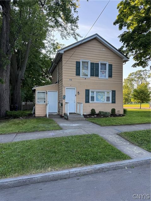 Photo of 719 2nd North Street, Syracuse, NY 13208 (MLS # S1690197)